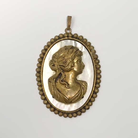 Vintage Art Nouveau Bronze Tone MOP Cameo Necklace Pendant - Picture 4 of 16